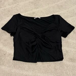 Black Twist-front top